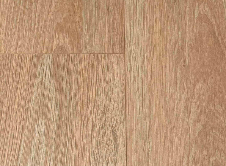 Light Brushed Oak Laminate